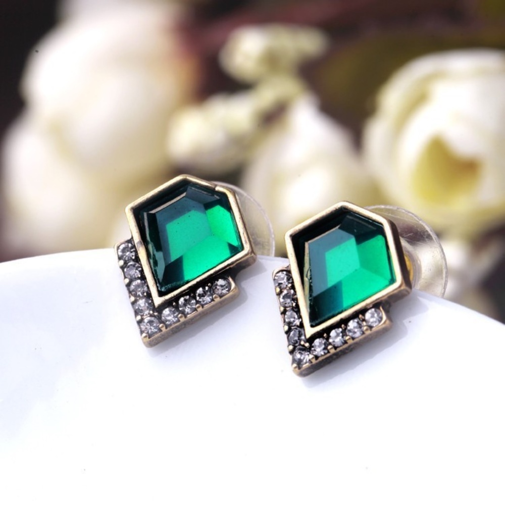 Art Deco Set Multi layer Necklace & Stud Earrings. - Picture 3 of 6